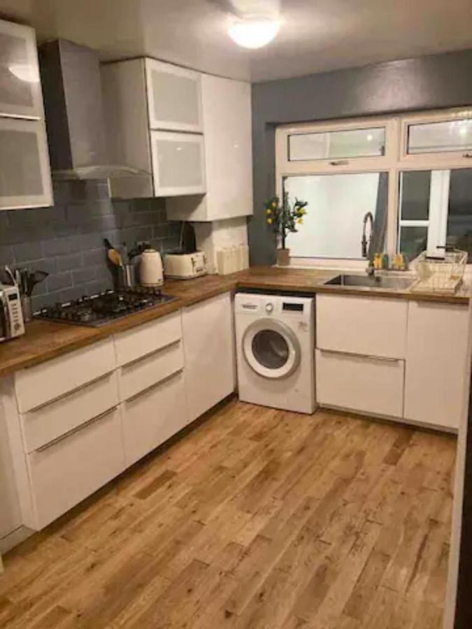 Modern 5 Bedroom Family House - 18 Mins To Station 伦敦 外观 照片