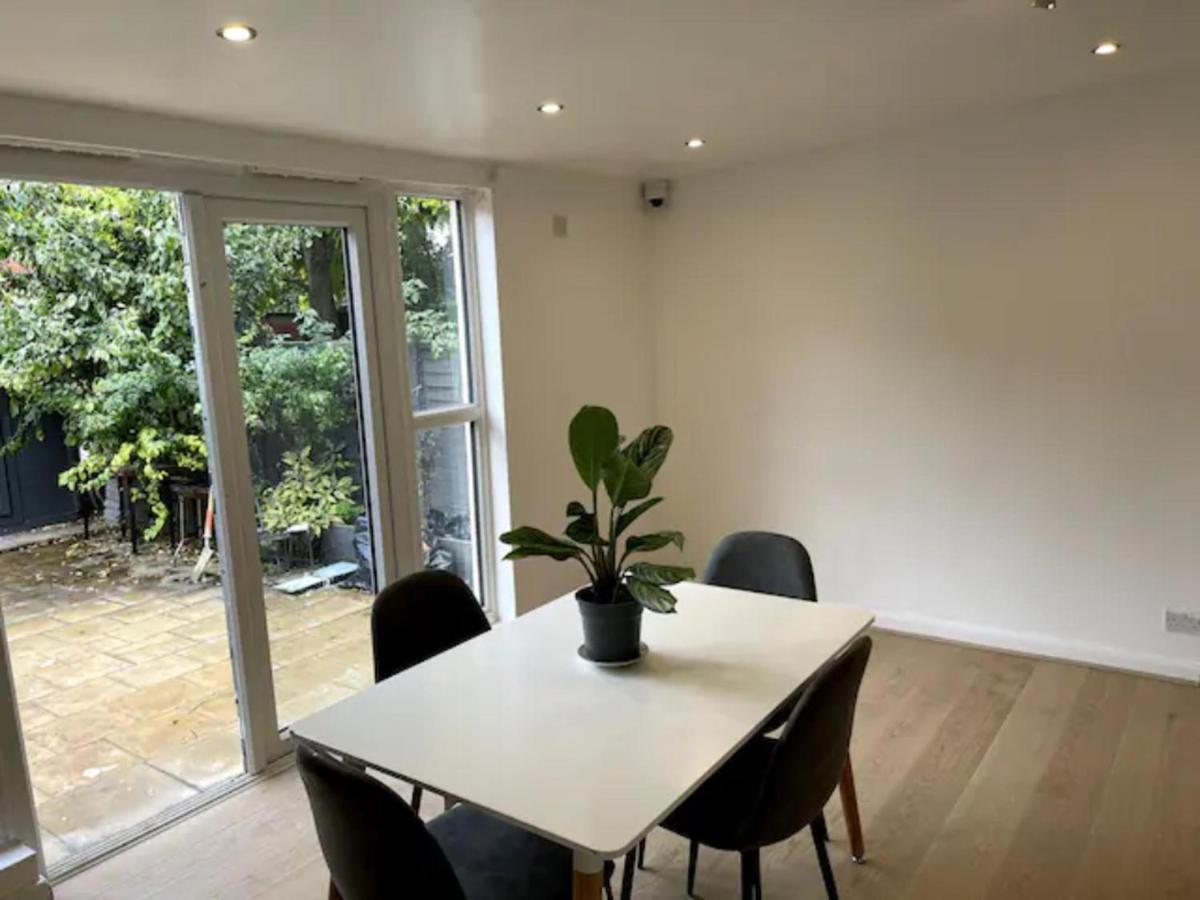 Modern 5 Bedroom Family House - 18 Mins To Station 伦敦 外观 照片
